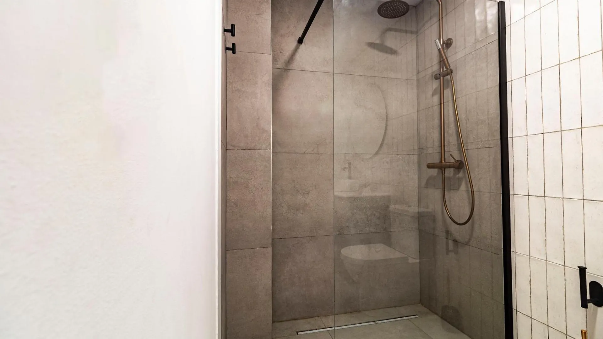 Nuevo Acogedor Estudio Junto Sta Justa Y Aeropuerto Seville Spain