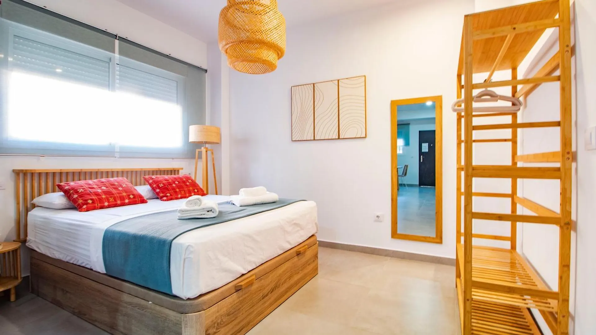 Nuevo Acogedor Estudio Junto Sta Justa Y Aeropuerto Seville